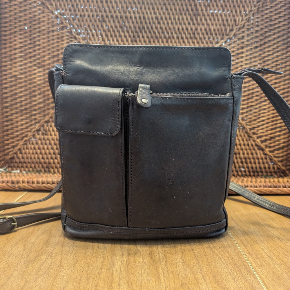 G.H. Bass & Co. Black Leather Crossbody Bag